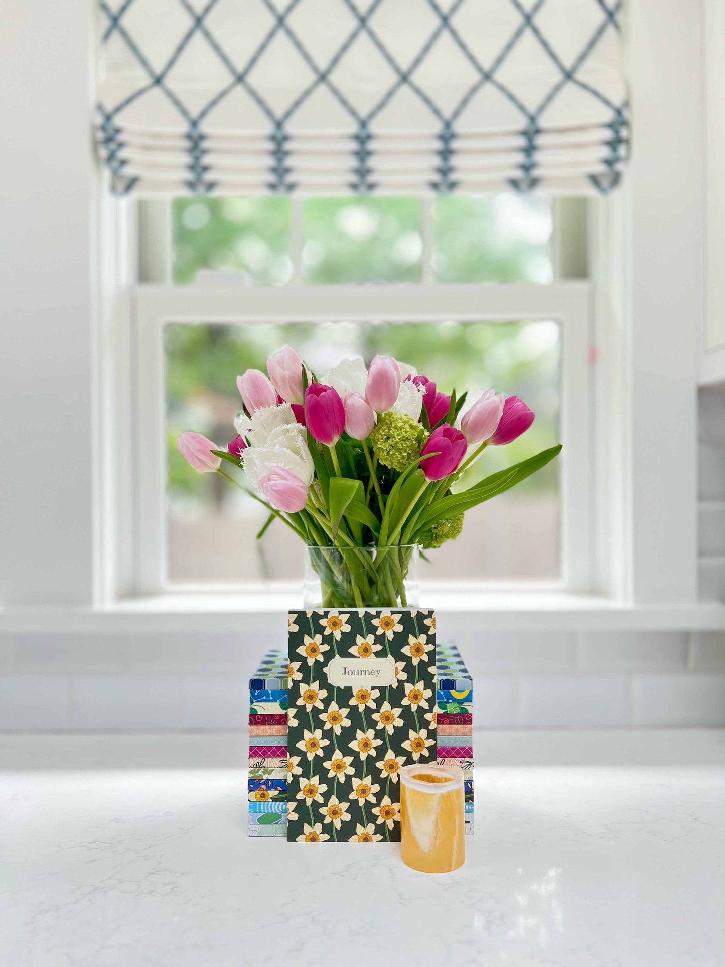 Journey Journal - Hand-Drawn Daffodil Design for Inspiration